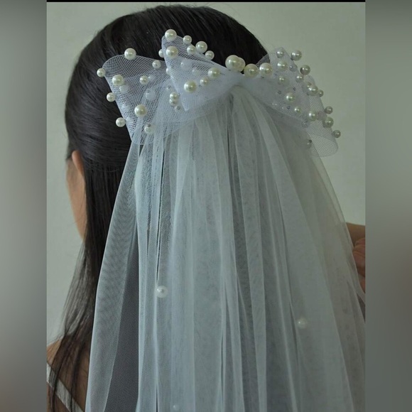 Stunning Wedding veil white bridal pearls bow elegant brand new ✨✨🔥🔥🔥 New - Picture 4 of 7